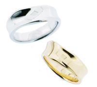 ゴールドの指輪