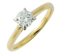 ゴールドの婚約指輪