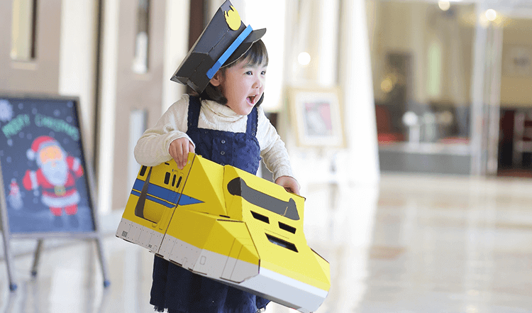 着る新幹線ダンボール