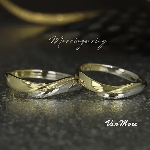 プラチナベースにイエローゴールド