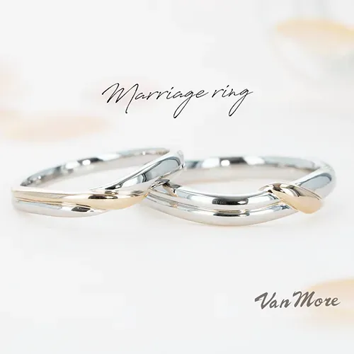 プラチナベースにピンクゴールド