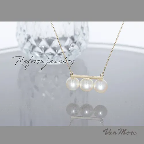 バロックパールブローチ