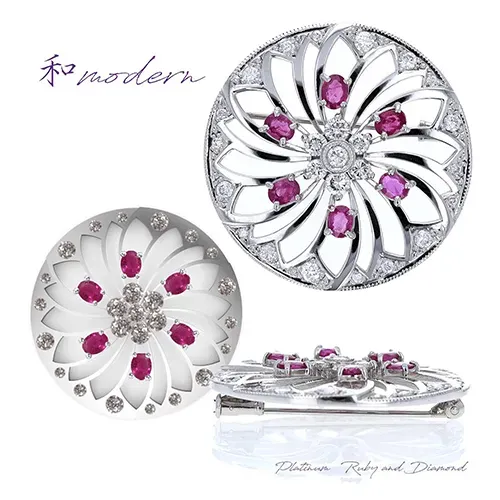 ブローチだけでなく、ペンダントにも