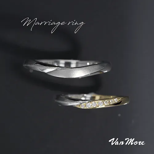 つや消しとミルウチが合わさった個性的な指輪