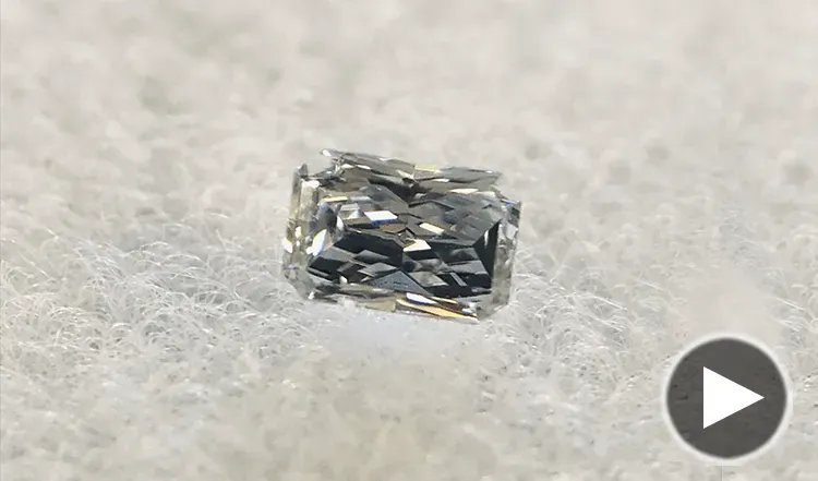ブルーダイヤ0.12ct