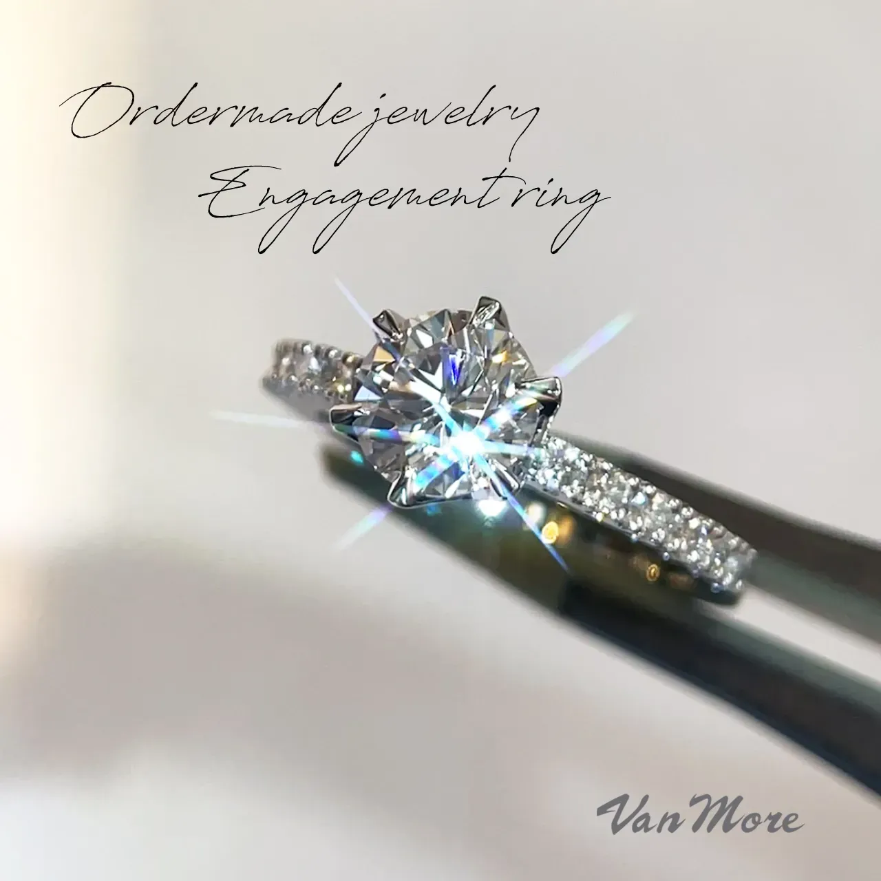 4本の爪で支えられたストレートライン