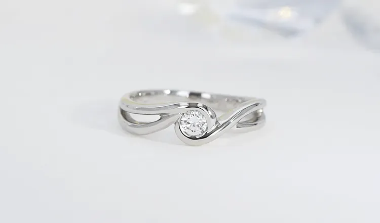 婚約指輪（エンゲージリング）フラワーデザイン