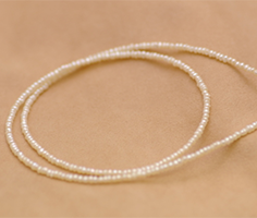 穴が小さすぎてワイヤーが通らない