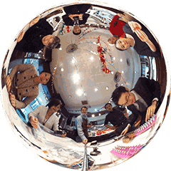 スタッフでアクセサリー作りを楽しんでいます！